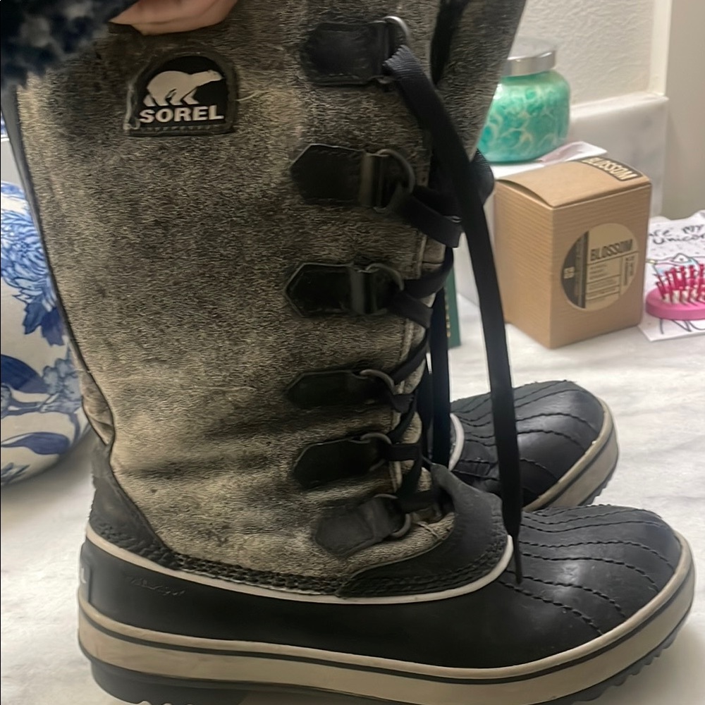 Sorel Black and Tan Winter Boots